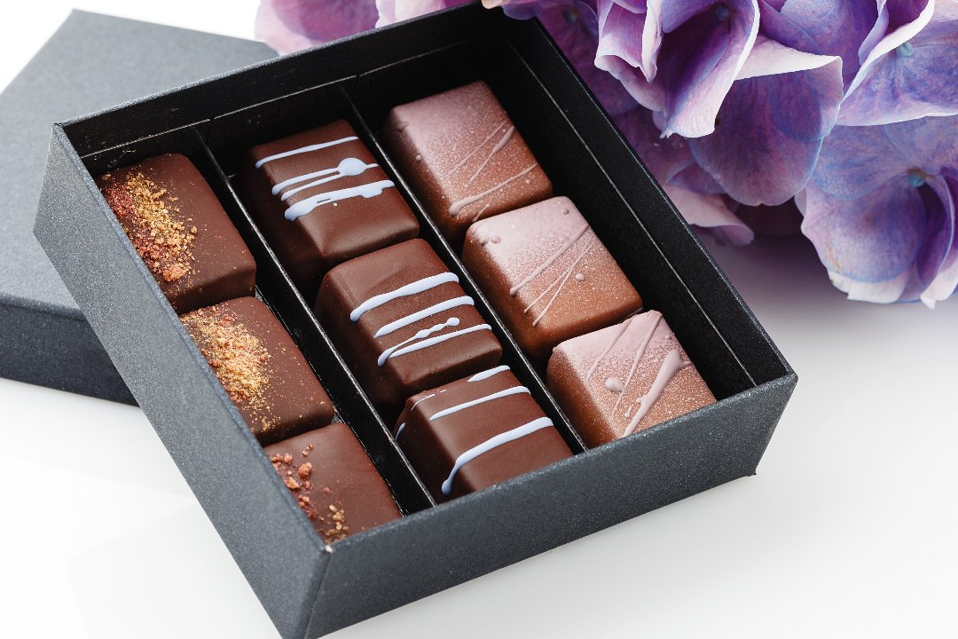 4 Reasons Why Chocolate Boxes Make Perfect Corporate Gifts - PackQueen