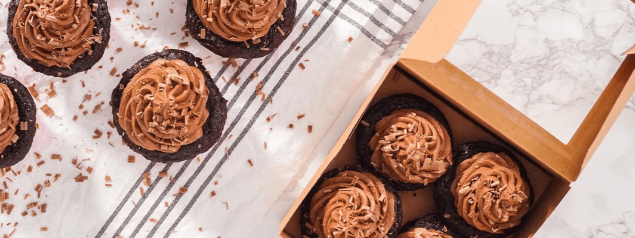 Cupcake Boxes and Packaging - PackQueen