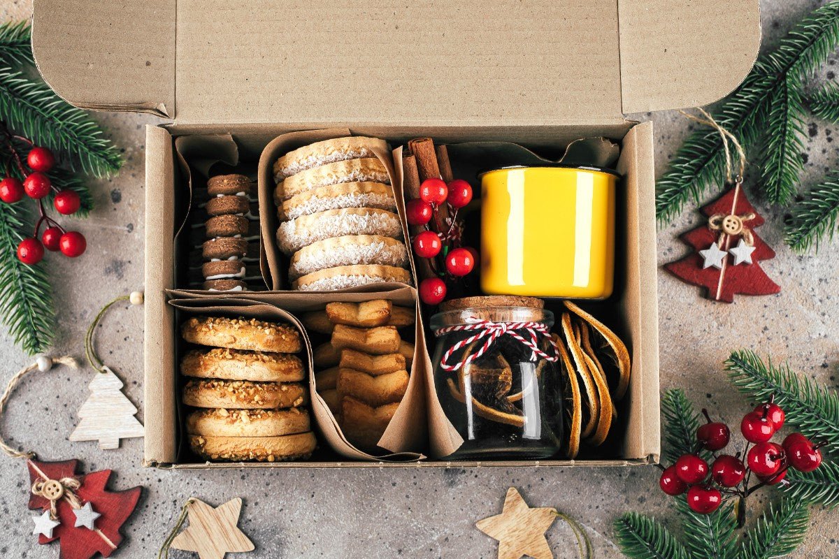 10 Creative Ways to Build Your Christmas Hamper