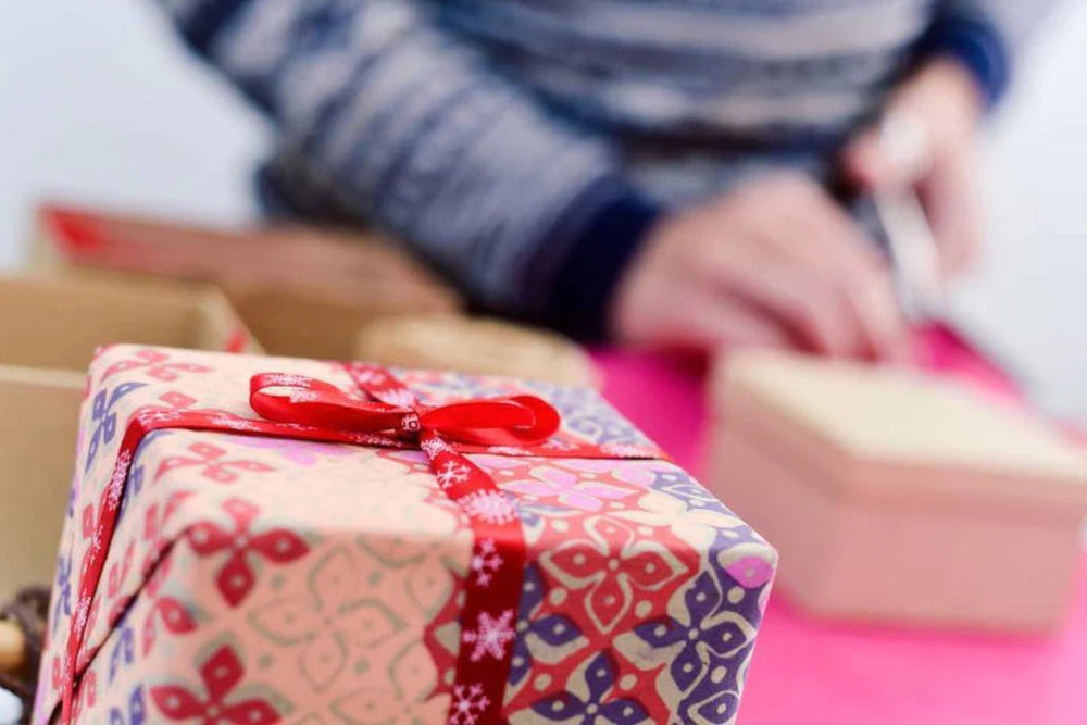 Wrapping Box Essential Tips: How to Wrap a Gift Box Effectively | PACKQUEEN