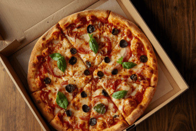 Pizza Box Packaging: Why More Australian Operators Are Thinking Beyond the Plain White Box - PackQueen