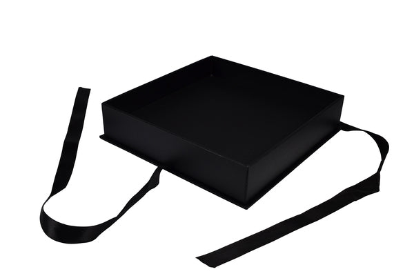 Rigid Necklace Jewellery Box - Black & White with Bow - PackQueen